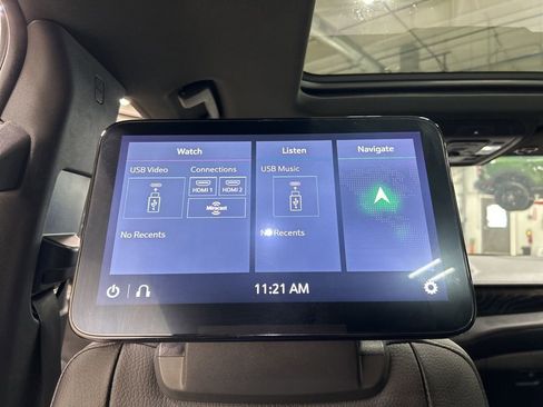 Used 2021 GMC Yukon Denali w/ Denali Premium Package image 31