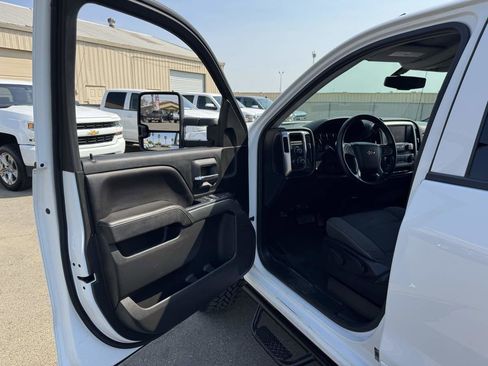 Used 2018 Chevrolet Silverado 1500 LT w/ Trailering Package image 25
