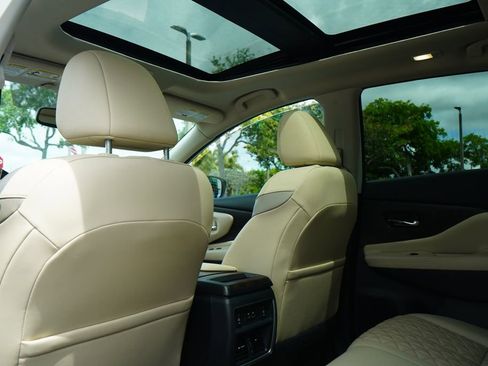Used 2023 Nissan Murano Platinum w/ Cargo Package FWD image 16