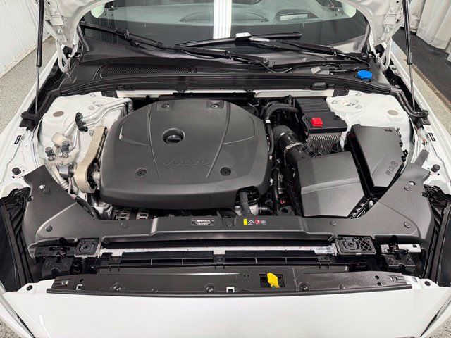 Used 2022 Volvo V60 T5 Cross Country w/ Advanced Package AWD/4WD image 27