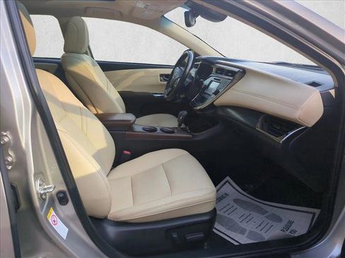 Used 2018 Toyota Avalon Touring image 25