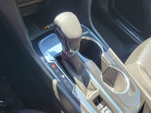 Used 2024 Chevrolet Equinox Premier FWD image 26