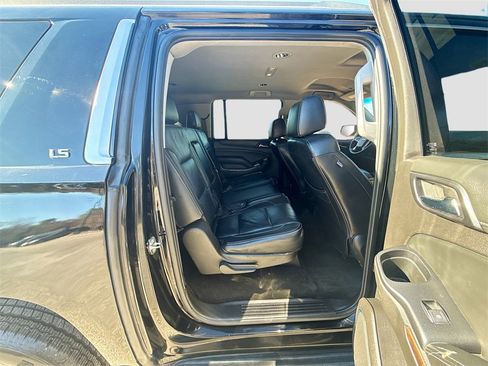 Used 2016 Chevrolet Suburban LS image 26