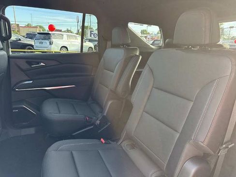 New 2026 Chevrolet Traverse Z71 w/ Enhanced Driving Package AWD/4WD image 9