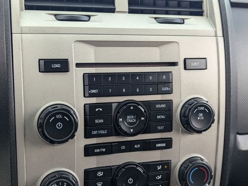 Used 2010 Ford Escape XLT image 22