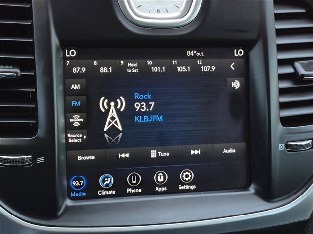 Used 2020 Chrysler 300 Touring w/ Sport Appearance Package RWD image 12