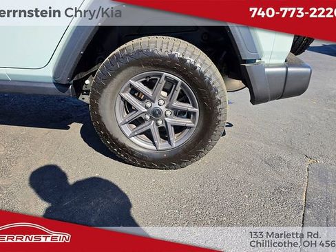 Used 2024 Jeep Wrangler Sport S image 24