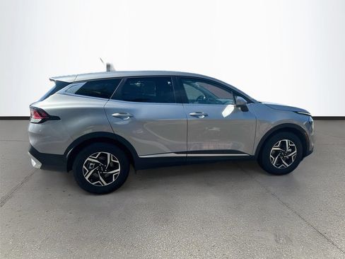 Used 2025 Kia Sportage LX FWD image 8