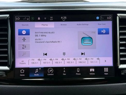 Used 2022 Chrysler Pacifica Touring-L w/ Uconnect Theater Family Group FWD image 31