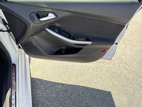 Used 2017 Ford Focus ST image 14