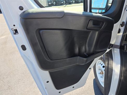 Used 2025 RAM ProMaster 2500 w/ Storage Group image 22