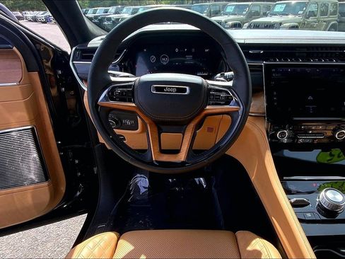 Certified 2025 Jeep Grand Cherokee L Summit w/ Advanced Protech Group IV AWD/4WD image 5