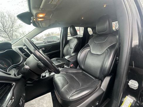 Used 2020 Jeep Cherokee Limited image 7