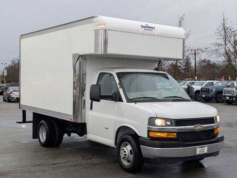 New 2024 Chevrolet Express 3500 w/ Power Convenience Package image 8