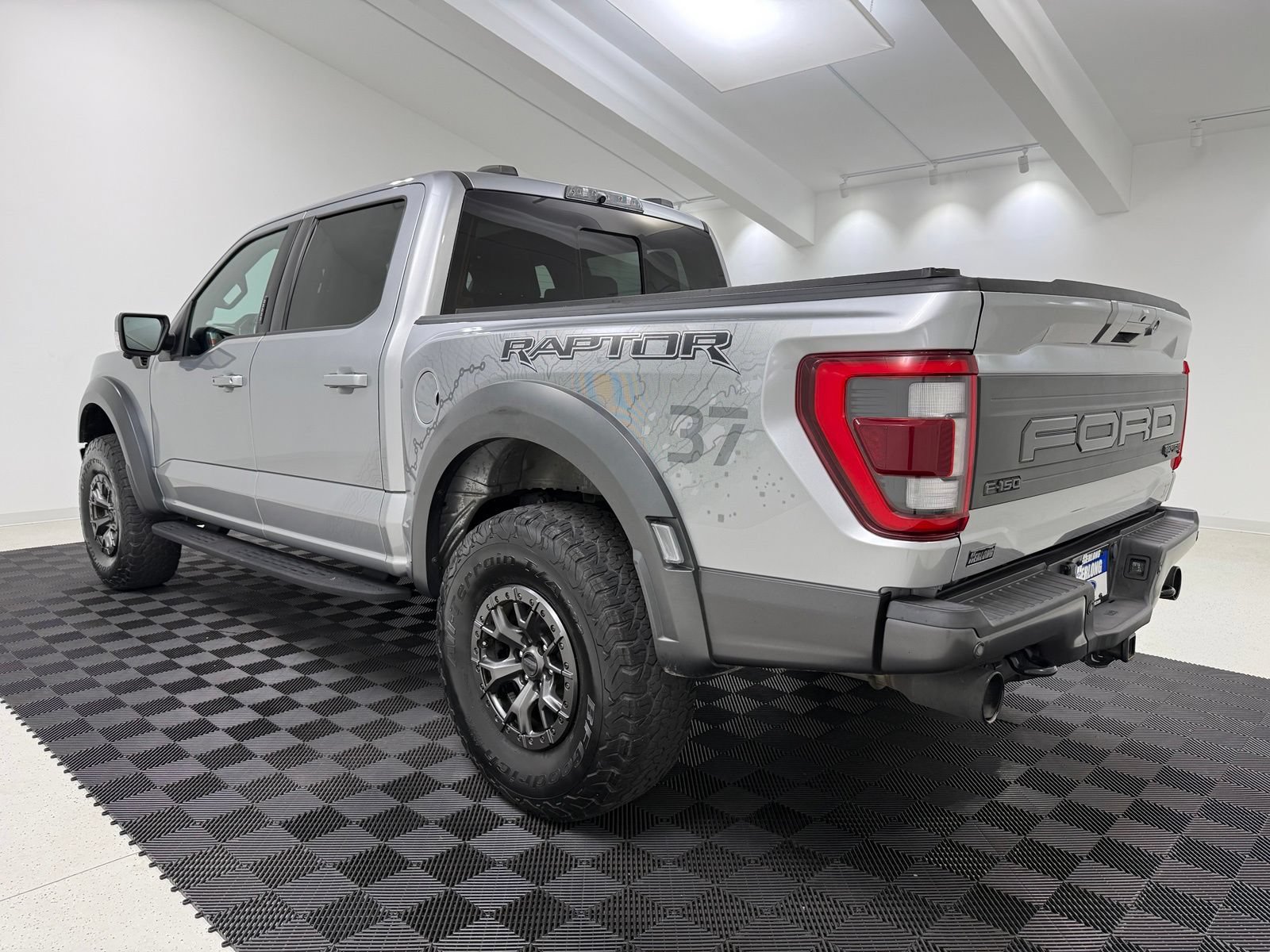 Used 2021 Ford F150 Raptor w/ Raptor 37 Performance Package AWD/4WD image 5