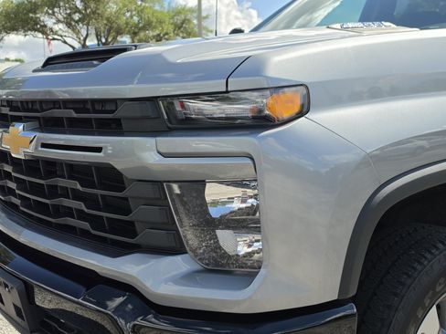 Used 2024 Chevrolet Silverado 2500 Custom w/ Custom Convenience Package AWD/4WD image 13