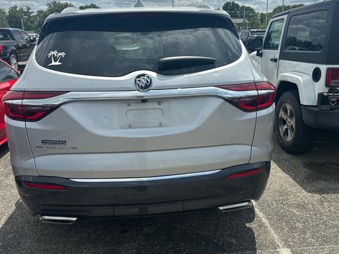 Used 2021 Buick Enclave Premium w/ Sun and Sites Package FWD image 3