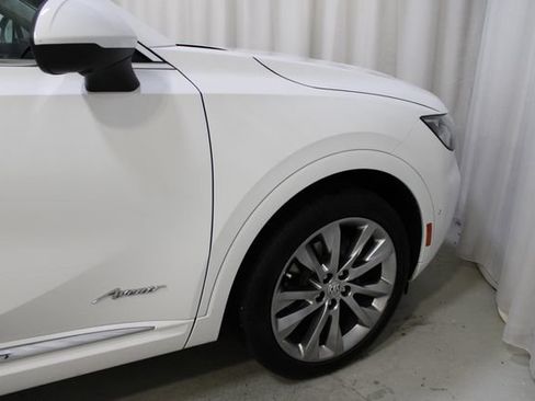 Used 2022 Buick Envision Avenir w/ Technology Package II FWD image 41
