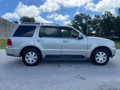 Used 2003 Lincoln Aviator AWD image 6