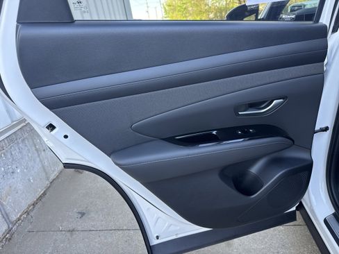 Used 2026 Hyundai Tucson Limited image 12