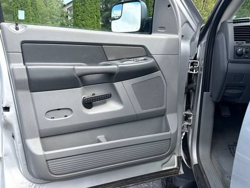 Used 2009 Dodge Ram 2500 Truck SXT AWD/4WD image 19