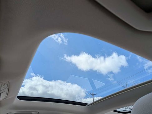 Used 2017 Mercedes-Benz C 300 4MATIC Sedan image 18