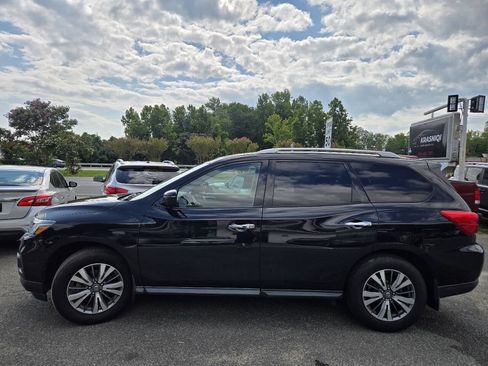Used 2020 Nissan Pathfinder S AWD/4WD image 10