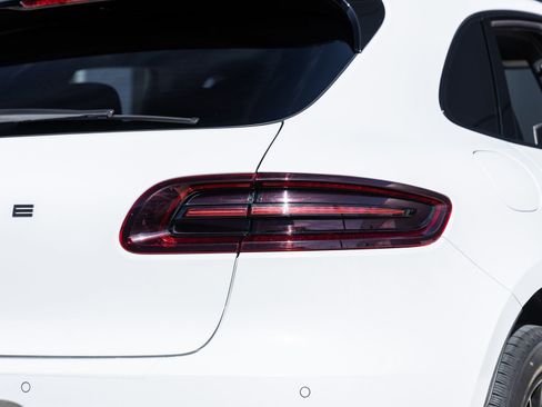 Certified 2017 Porsche Macan GTS image 17