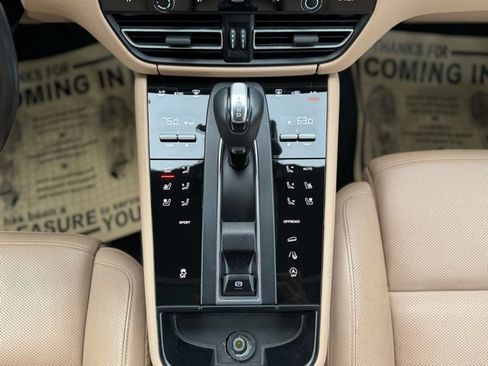 Used 2022 Porsche Macan image 27