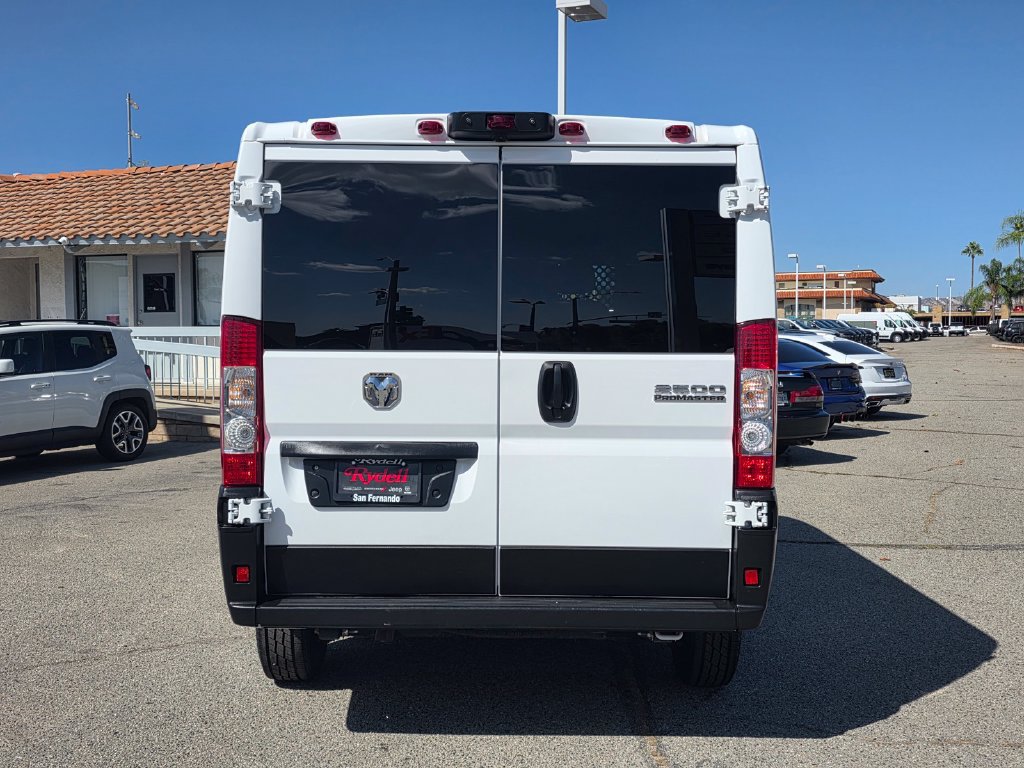 Used 2025 RAM ProMaster 2500 w/ U-Haul Equipment Group FWD image 7