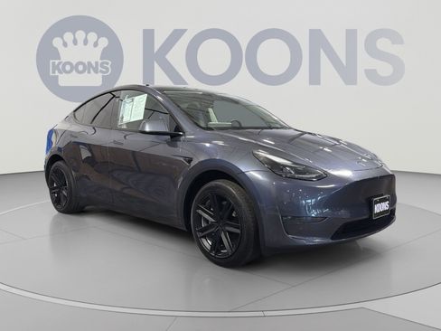 Used 2023 Tesla Model Y Long Range AWD/4WD image 8