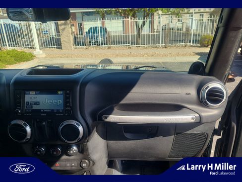 Used 2011 Jeep Wrangler Rubicon w/ Dual Top Group image 20