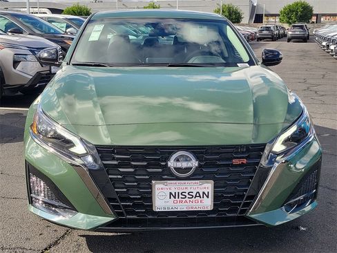 New 2025 Nissan Altima 2.5 SR image 2