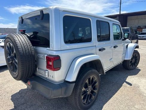 Used 2024 Jeep Wrangler Unlimited Sahara AWD/4WD image 5