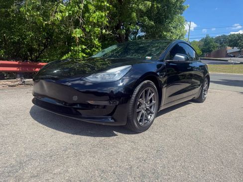 Used 2019 Tesla Model 3 Mid Range RWD image 1