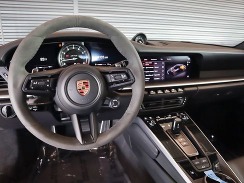 Used 2024 Porsche 911 Carrera GTS w/ Premium Package image 15