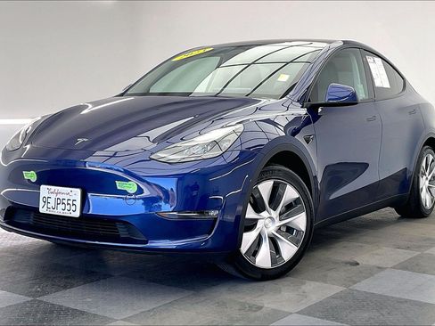 Used 2023 Tesla Model Y Long Range AWD/4WD image 12