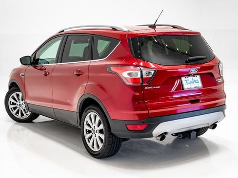 Used 2017 Ford Escape Titanium FWD image 33
