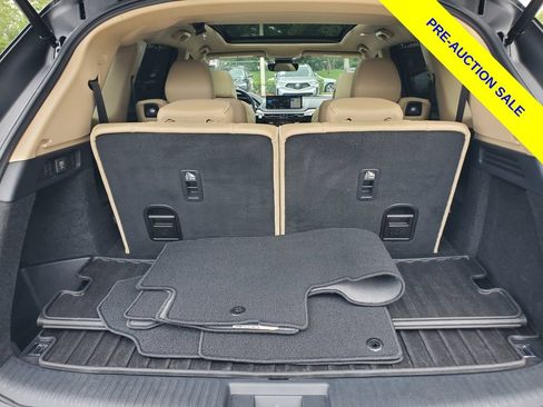 Certified 2024 Acura MDX w/ Technology Package FWD image 8