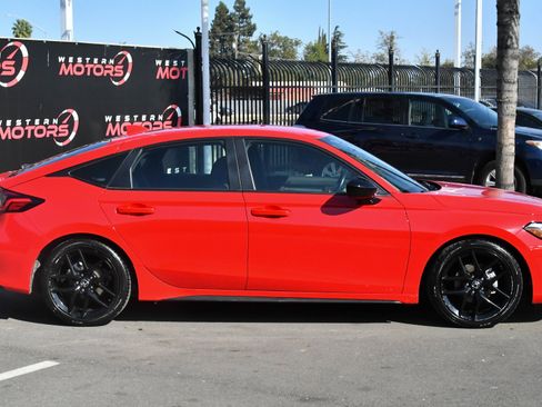 Used 2024 Honda Civic Sport image 9