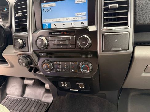 Used 2018 Ford F150 XLT w/ Equipment Group 302A Luxury AWD/4WD image 26