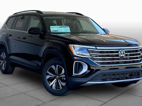 New 2026 Volkswagen Atlas SE FWD image 2