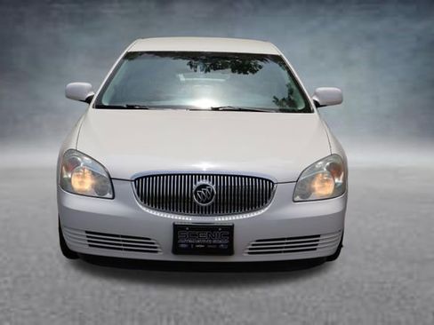 Used 2008 Buick Lucerne CXL w/ Driver Confidence Package FWD image 25