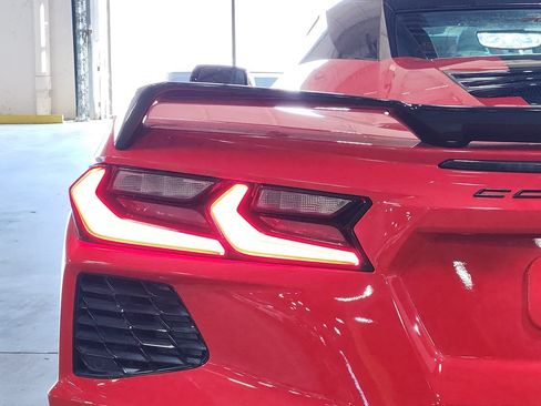 Used 2023 Chevrolet Corvette Stingray Premium Conv w/ Z51 Performance Package RWD image 22