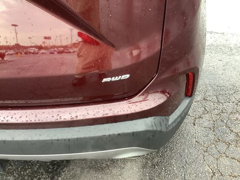 Used 2022 Ford Edge Titanium w/ Equipment Group 301A AWD/4WD image 9