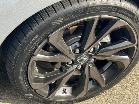 Used 2020 Honda Civic Sport image 12