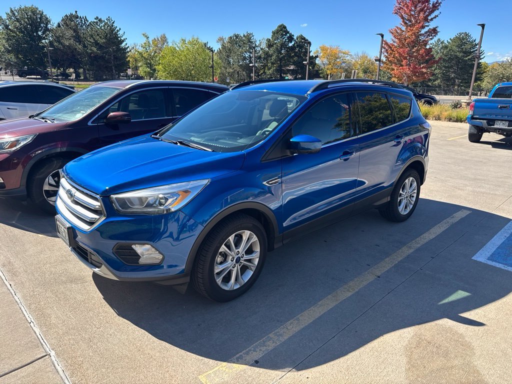 Used 2017 Ford Escape SE w/ Equipment Group 201A AWD/4WD image 1