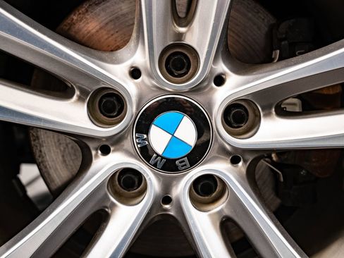 Used 2016 BMW 328i xDrive Wagon AWD/4WD image 8
