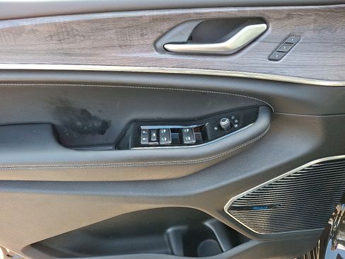 Used 2022 Jeep Grand Cherokee L Overland image 12