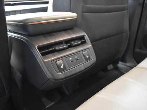 Certified 2023 Nissan Ariya AWD image 33